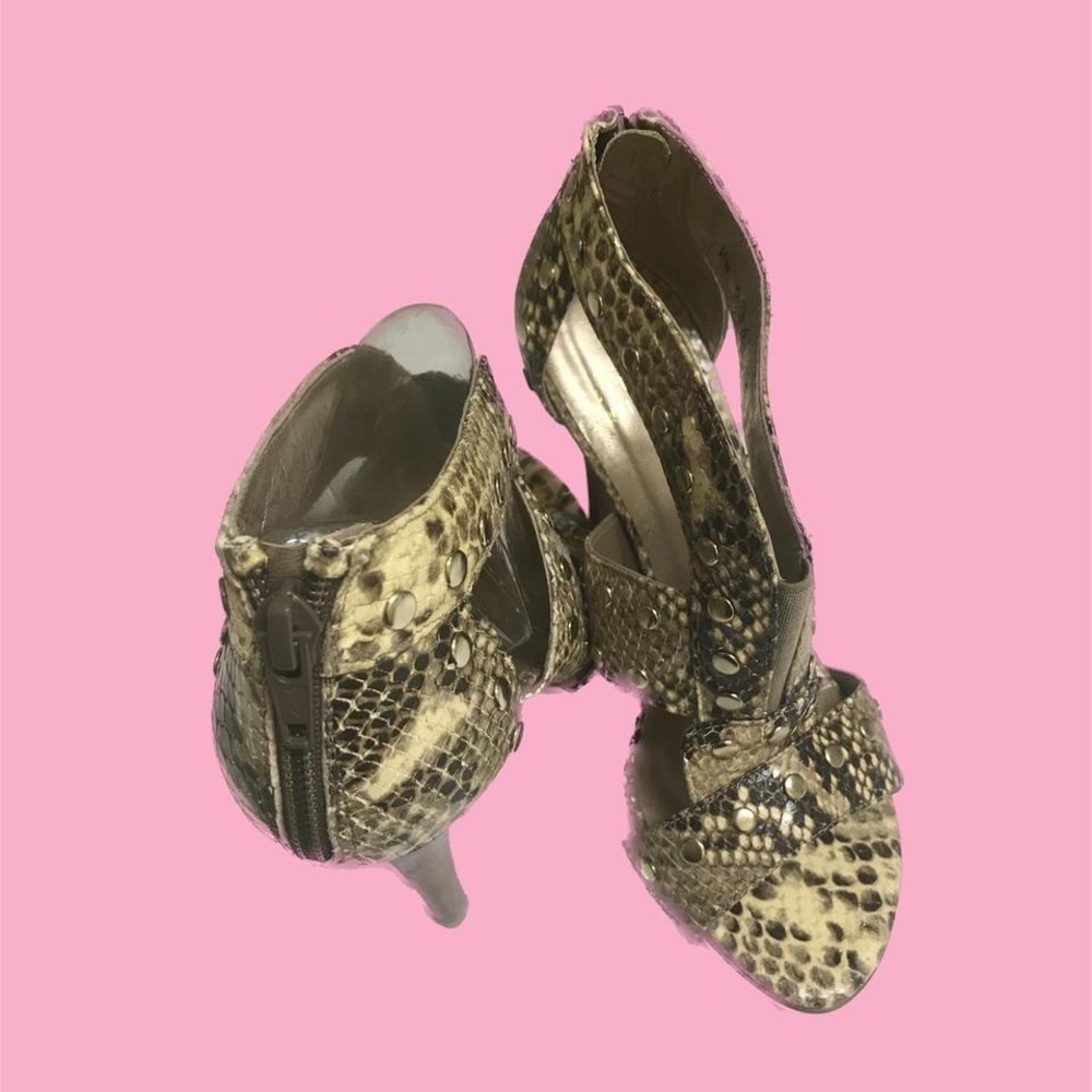 Stuart Weitzman Snakeskin Animal Print Pumps